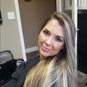 Meet your Posher, Amber